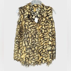Brown and black faux fur button down tank with leopard print #leopardprint